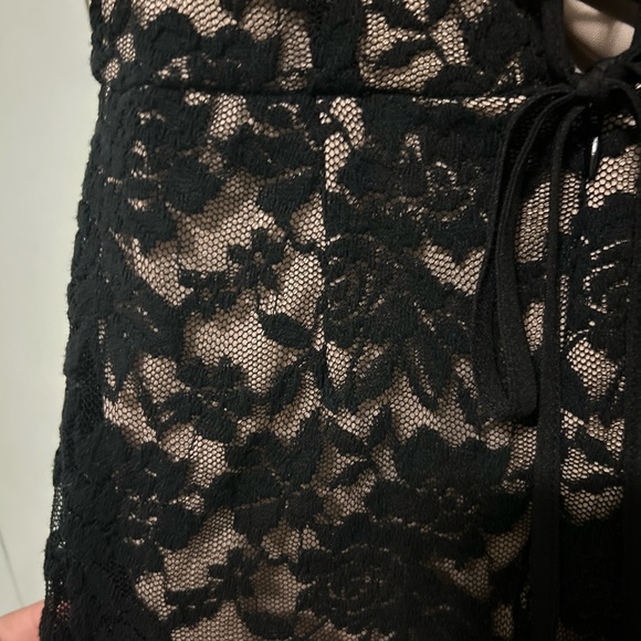 Cellecci Black Lace Envy Dress - Picture 4 of 7